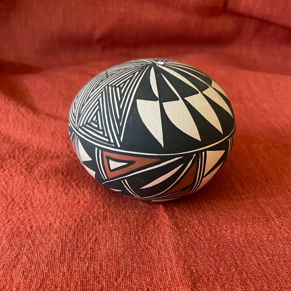 Native American Pottery Seed Pot Painted Signed B Estevan Acoma New Mexico - Picture 1 of 4